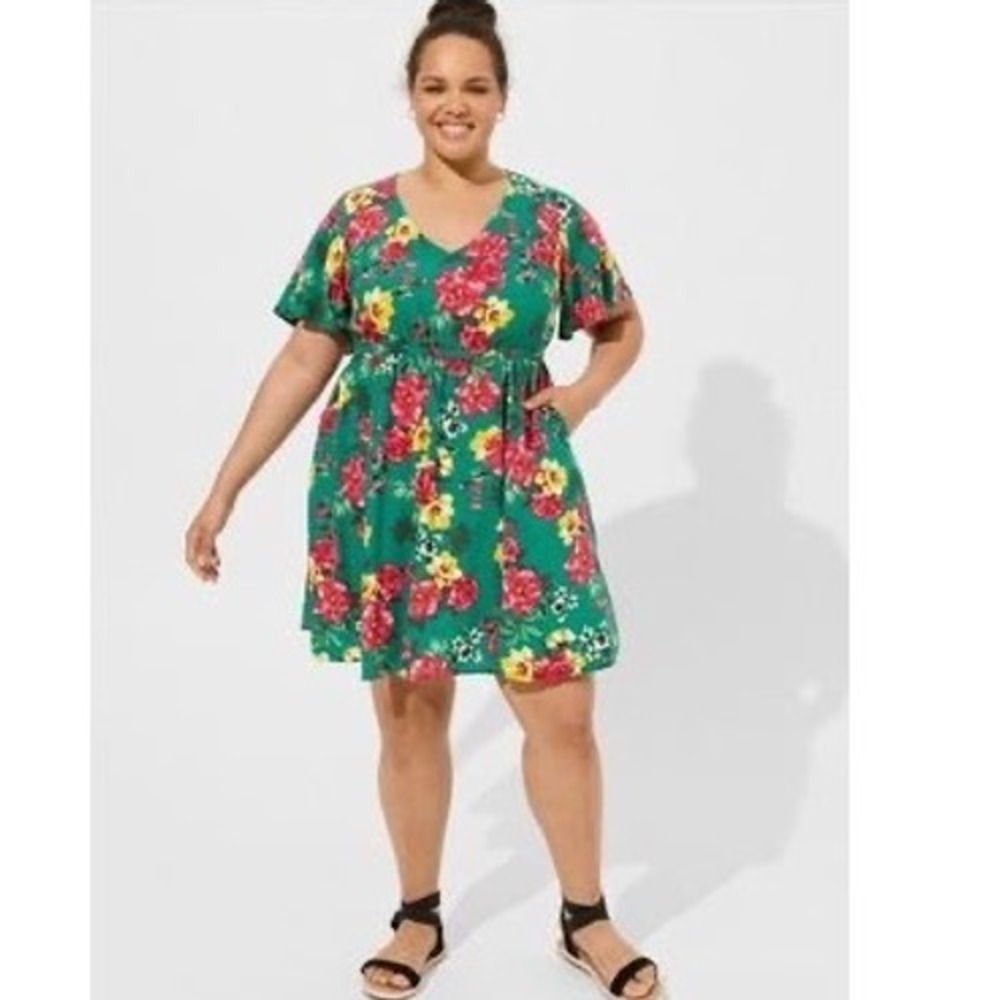 Torrid Green Floral V-Neck Flutter Sleeve Empire Waist Mini Dress Plus Size 5 5X